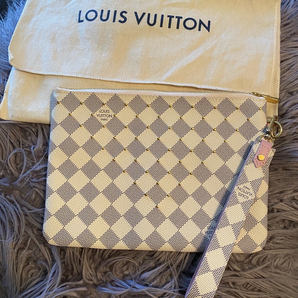 LV WRISTLET 🌹